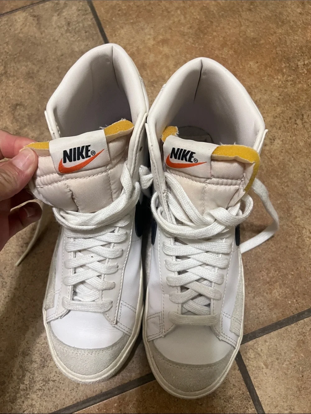 Nike - Picture 2 of 6